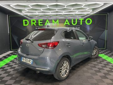 Car image 3