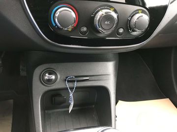 Car image 33