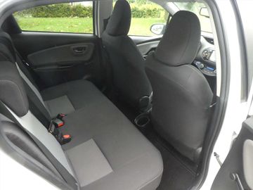 Car image 35