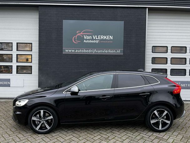 Volvo V40 T3 112 kW image number 3