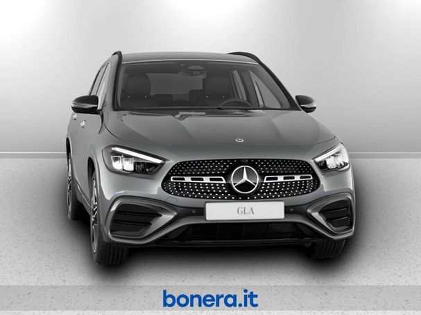 Mercedes-Benz GLA 180 d 85 kW image number 2