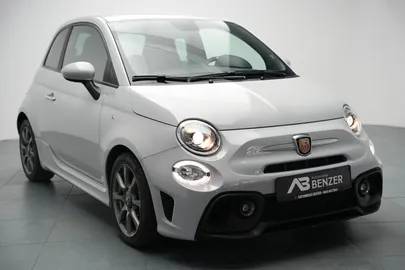 Car image 4