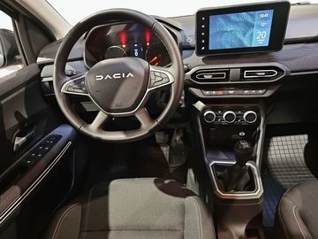 Car image 11