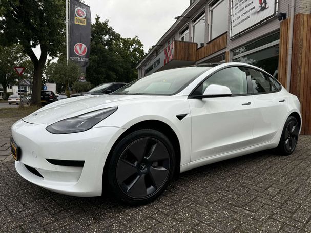 Tesla Model 3 60 Plus 239 kW image number 30