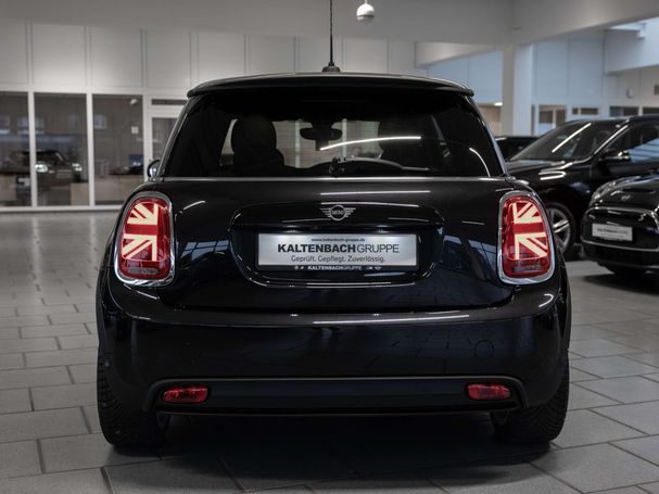 Mini Cooper SE Mini Yours Trim 135 kW image number 7