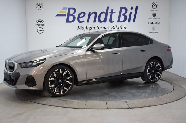 BMW i5 xDrive40 M Sport 291 kW image number 1