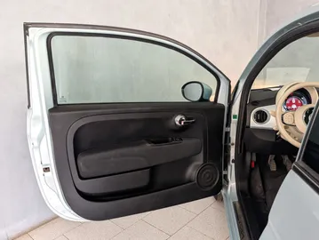 Car image 15