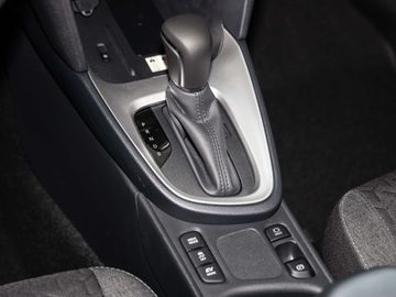 Car image 10