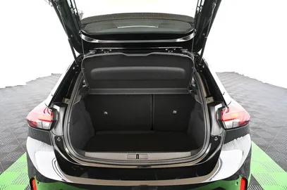 Car image 35