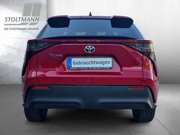 Car image 3