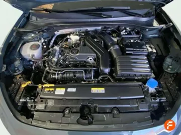 Car image 25
