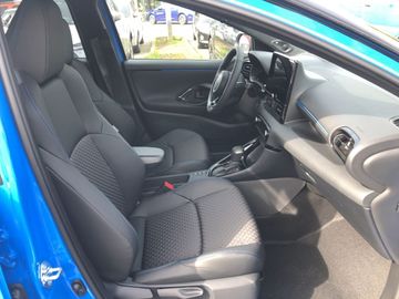 Car image 11