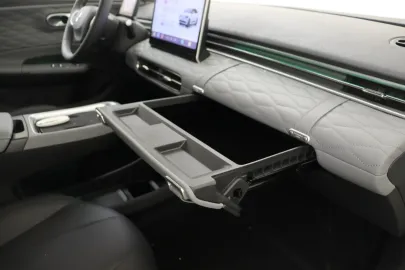 Car image 36
