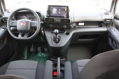 Car image 24