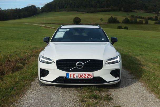 Volvo V60 T6 R Design AWD 251 kW image number 6