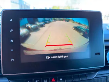 Car image 28