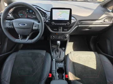 Car image 25