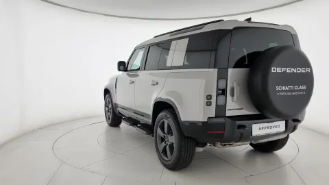 Car image 32
