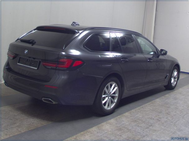 BMW 520d Touring 140 kW image number 4