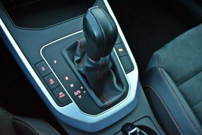 Car image 30