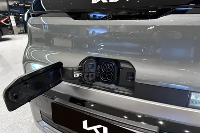 Car image 27