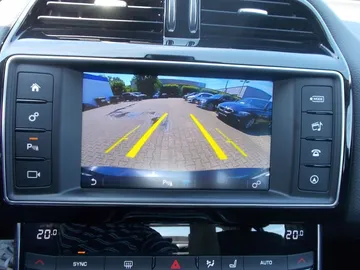 Car image 38