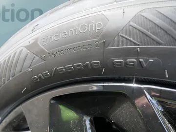 Car image 34