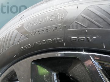 Car image 34