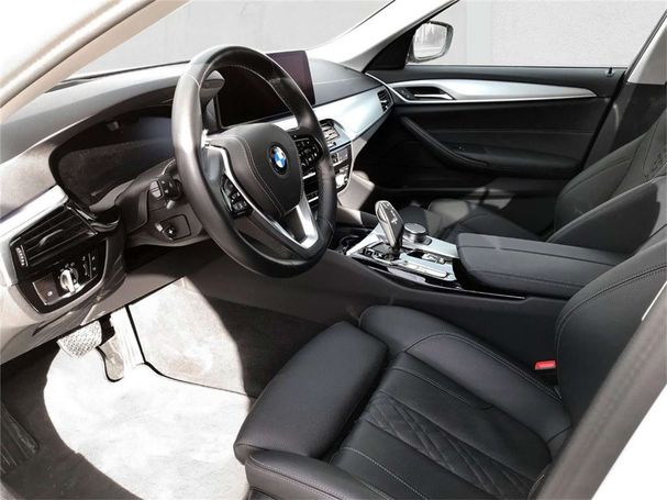 BMW 520d xDrive 140 kW image number 3