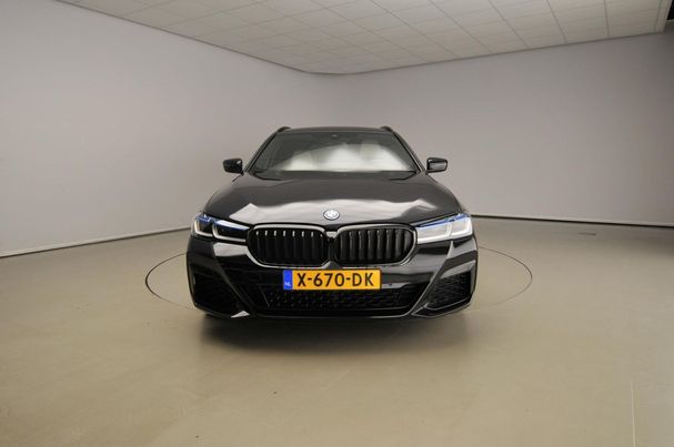 BMW 530 Touring 215 kW image number 2