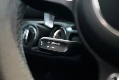 Car image 34
