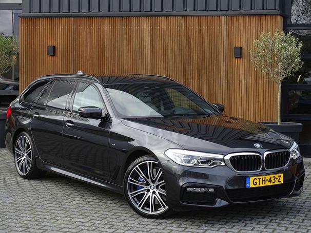 BMW 540i Touring xDrive 251 kW image number 2