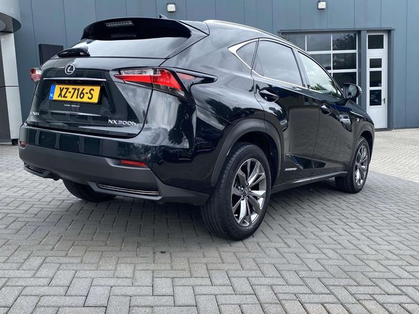 Lexus NX 300 h AWD 145 kW image number 2