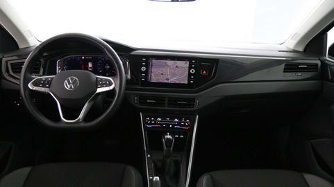 Car image 37