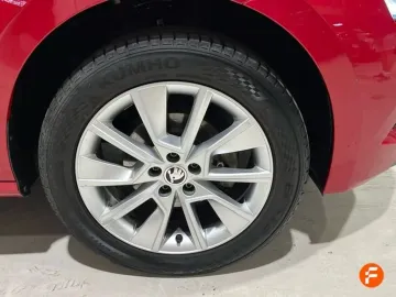 Car image 31