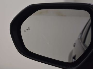 Car image 37