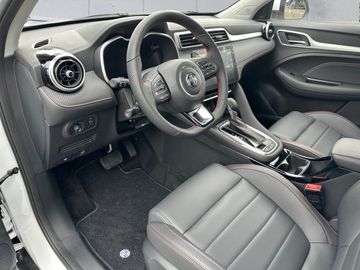 Car image 11