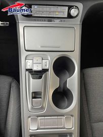 Car image 24