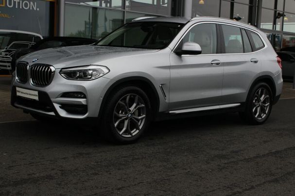 BMW X3 xDrive30i xLine 185 kW image number 1