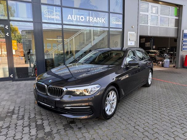 BMW 540i Touring xDrive 250 kW image number 1