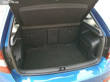 Car image 29