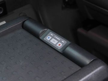 Car image 37