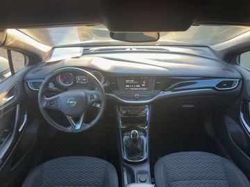 Car image 10