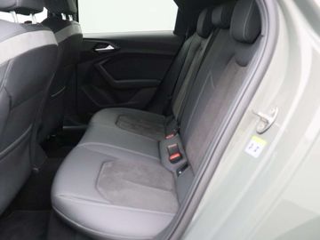 Car image 36