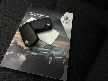 Car image 35