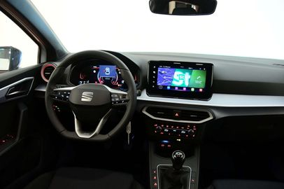 Car image 10