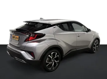 Car image 4