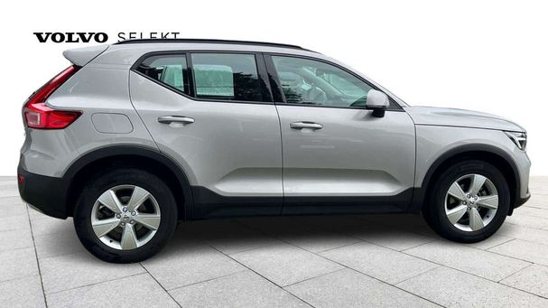 Volvo XC40 T2 Essential 95 kW image number 3