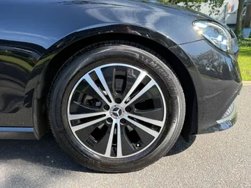Car image 41