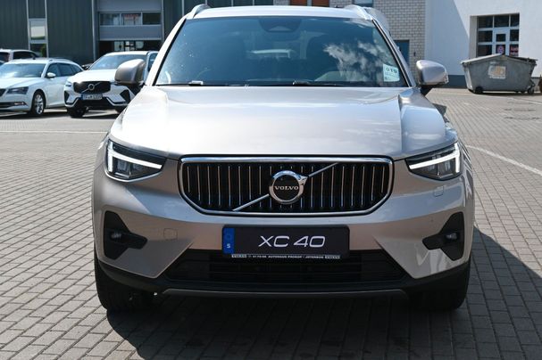 Volvo XC40 B4 Plus DKG 145 kW image number 8